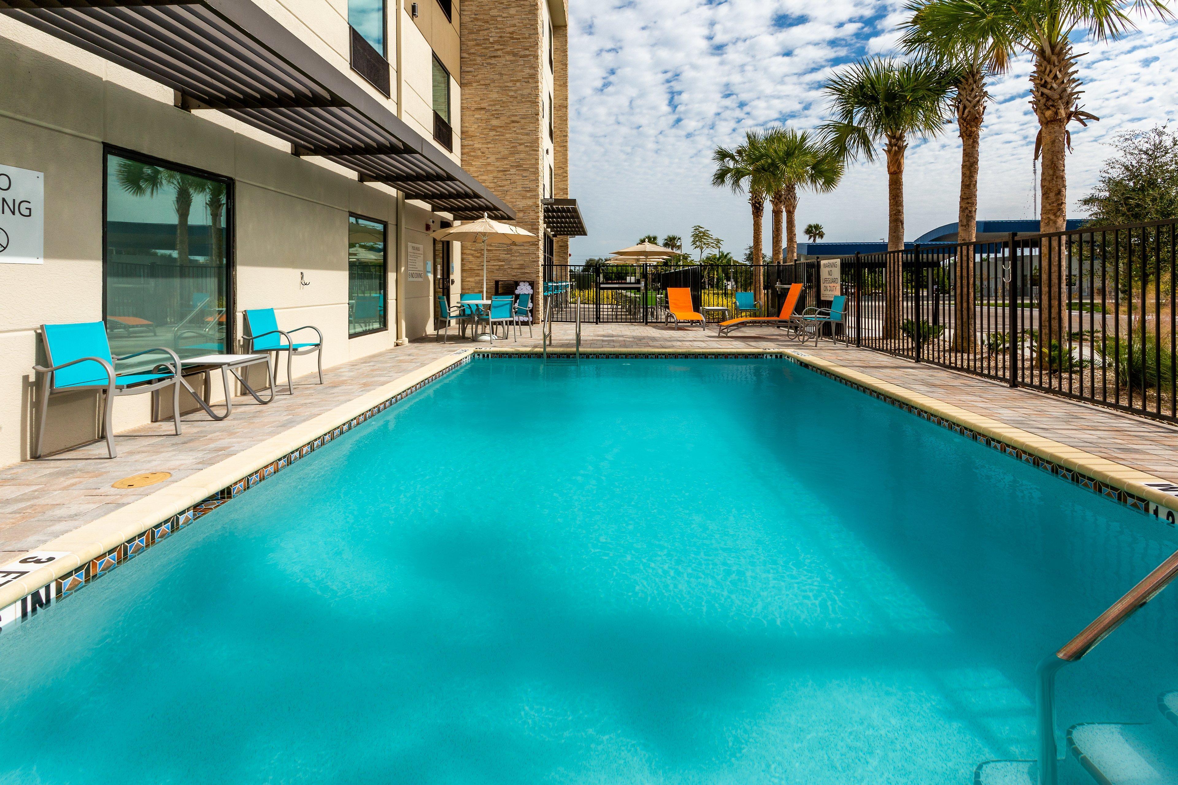 Holiday Inn Express & Suites Ft Myers Beach-Sanibel Gateway By Ihg Fort Myers Beach Buitenkant foto